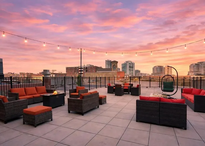 Modern 3br South Loop Living Family Unit Near Adler Planetarium & Mccormick Convention Center